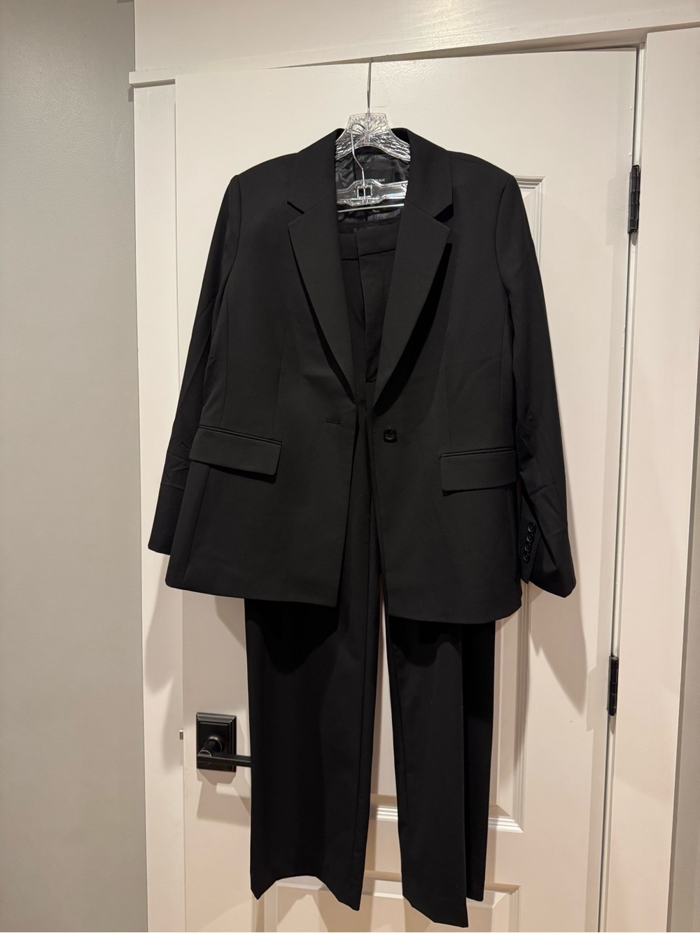 Banana Republic Black Women's Two-Piece Blazer & Pants Suit